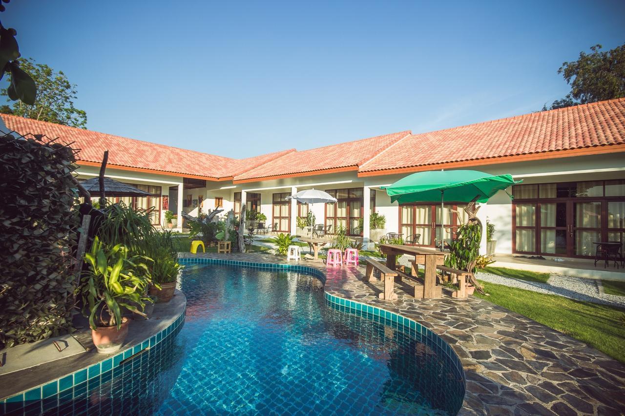 Tree Roots Retreat Hotel Rayong Exterior photo