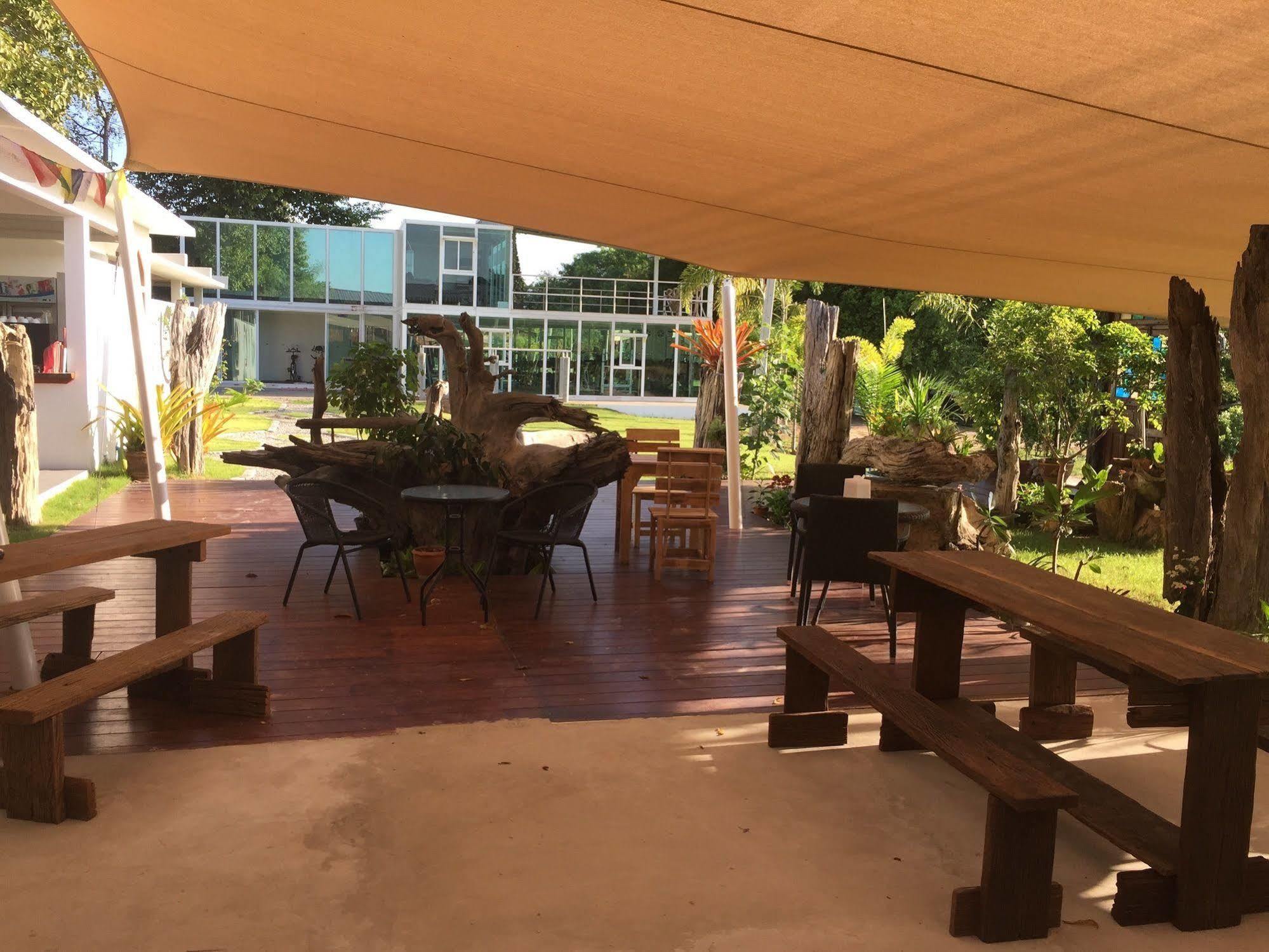 Tree Roots Retreat Hotel Rayong Exterior photo